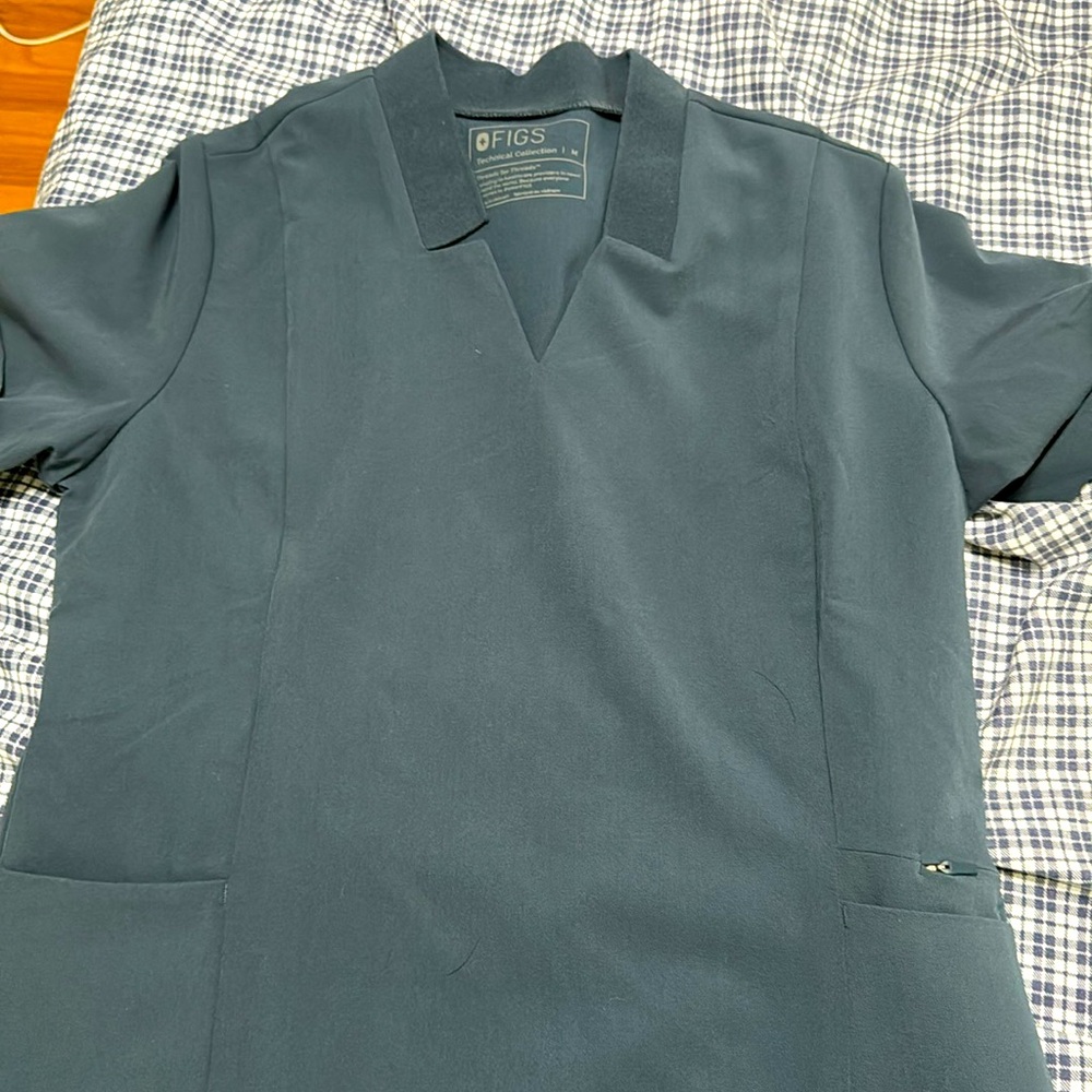 Figs short sleeve shirt